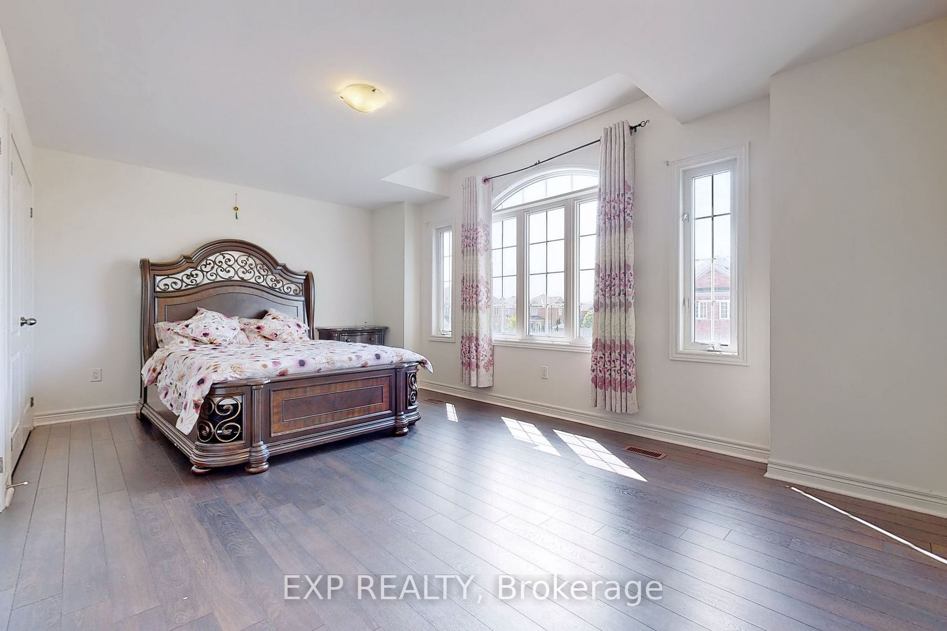 8 Citrine Drive
