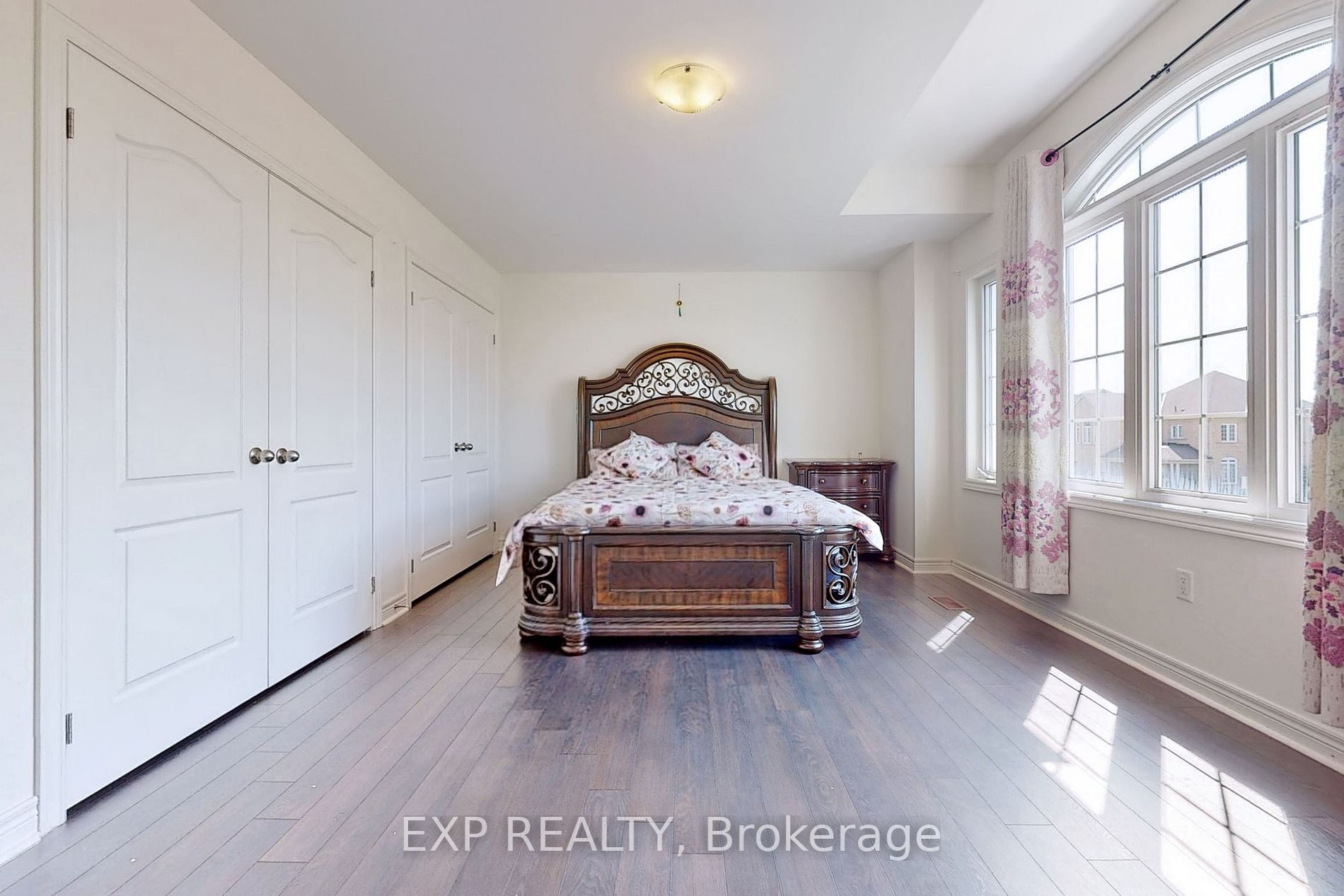 8 Citrine Drive