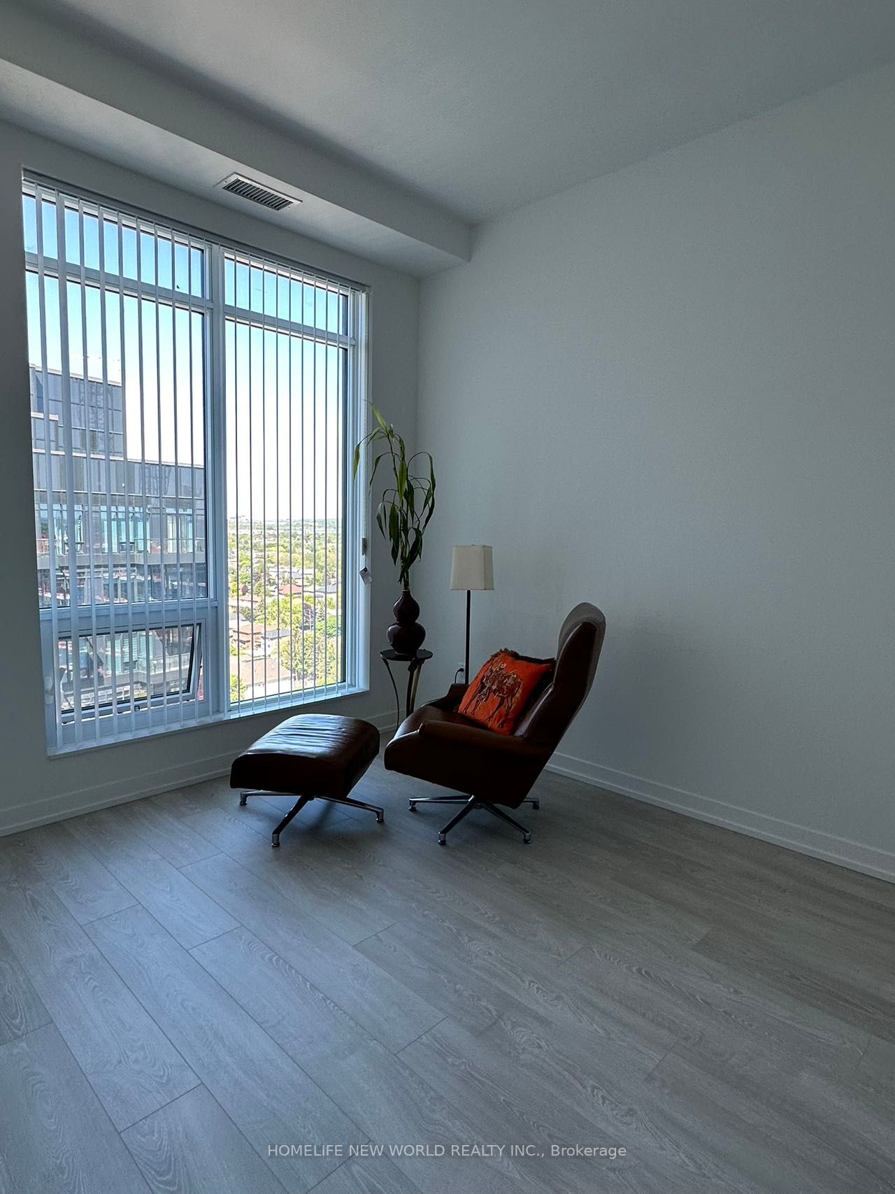 8868 Yonge St, #1801E