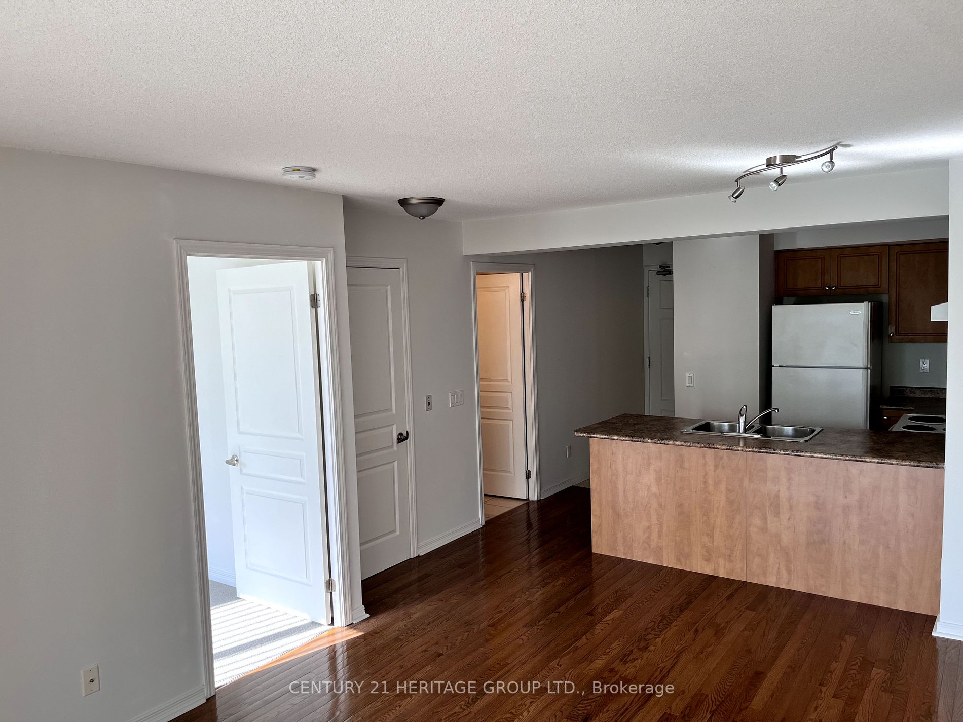 330 Red Maple Rd, #314