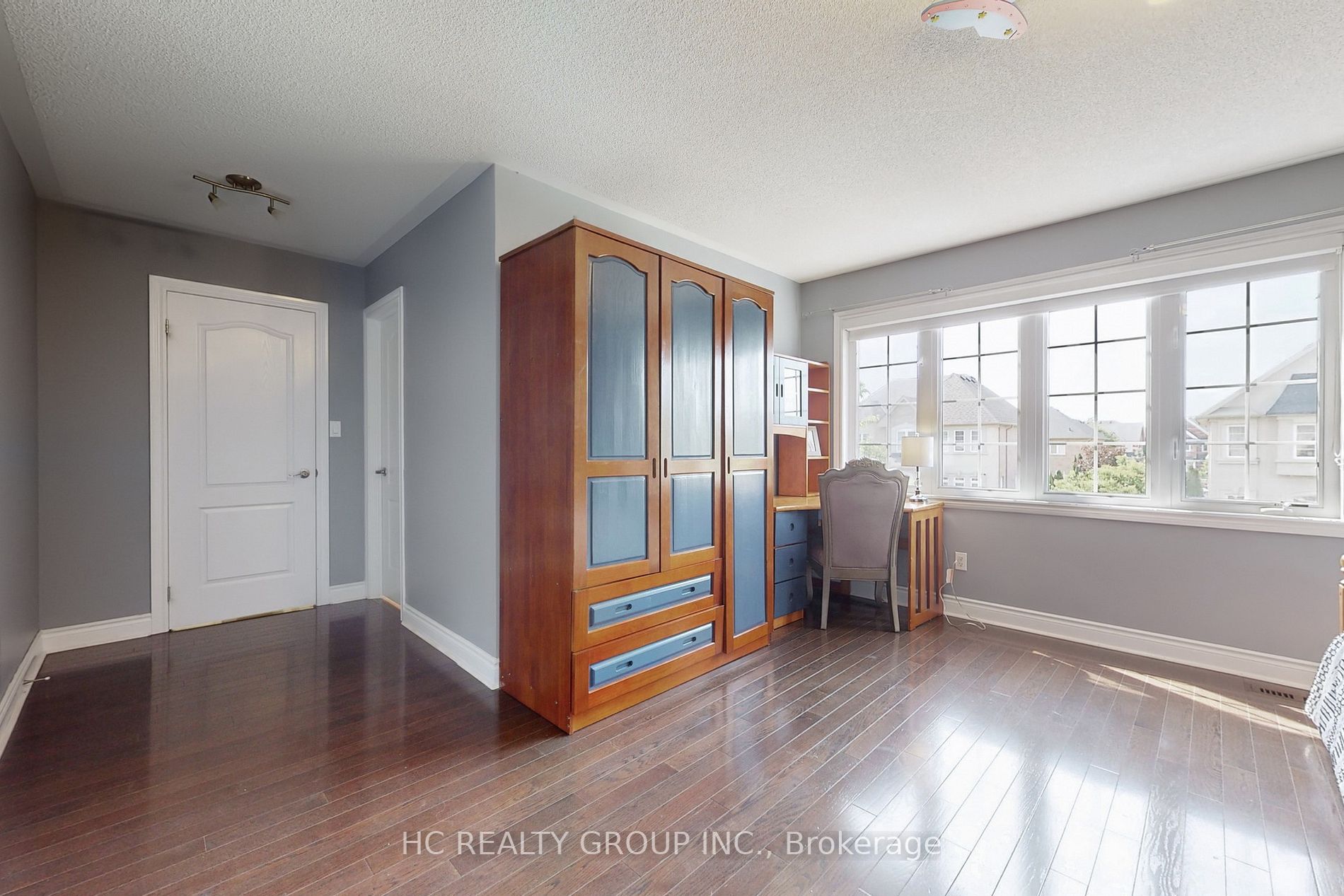 1071 warby Trail