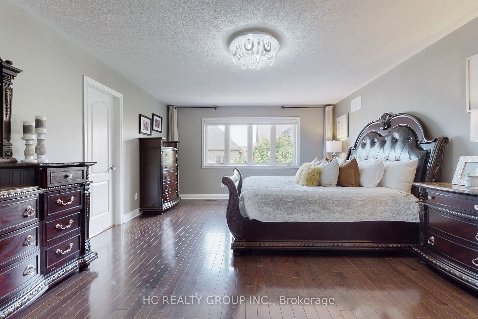 1071 warby Trail
