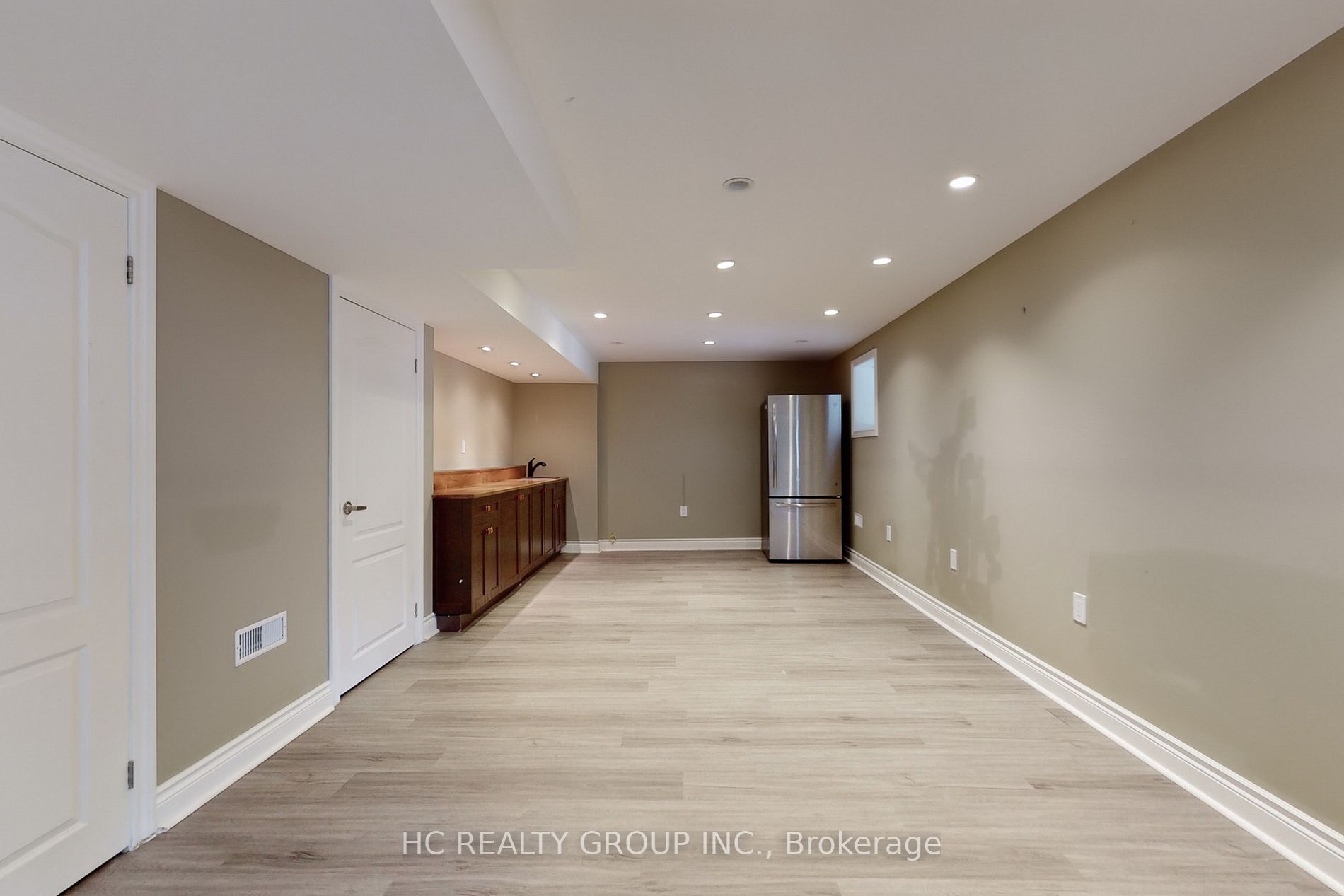 1071 warby Trail