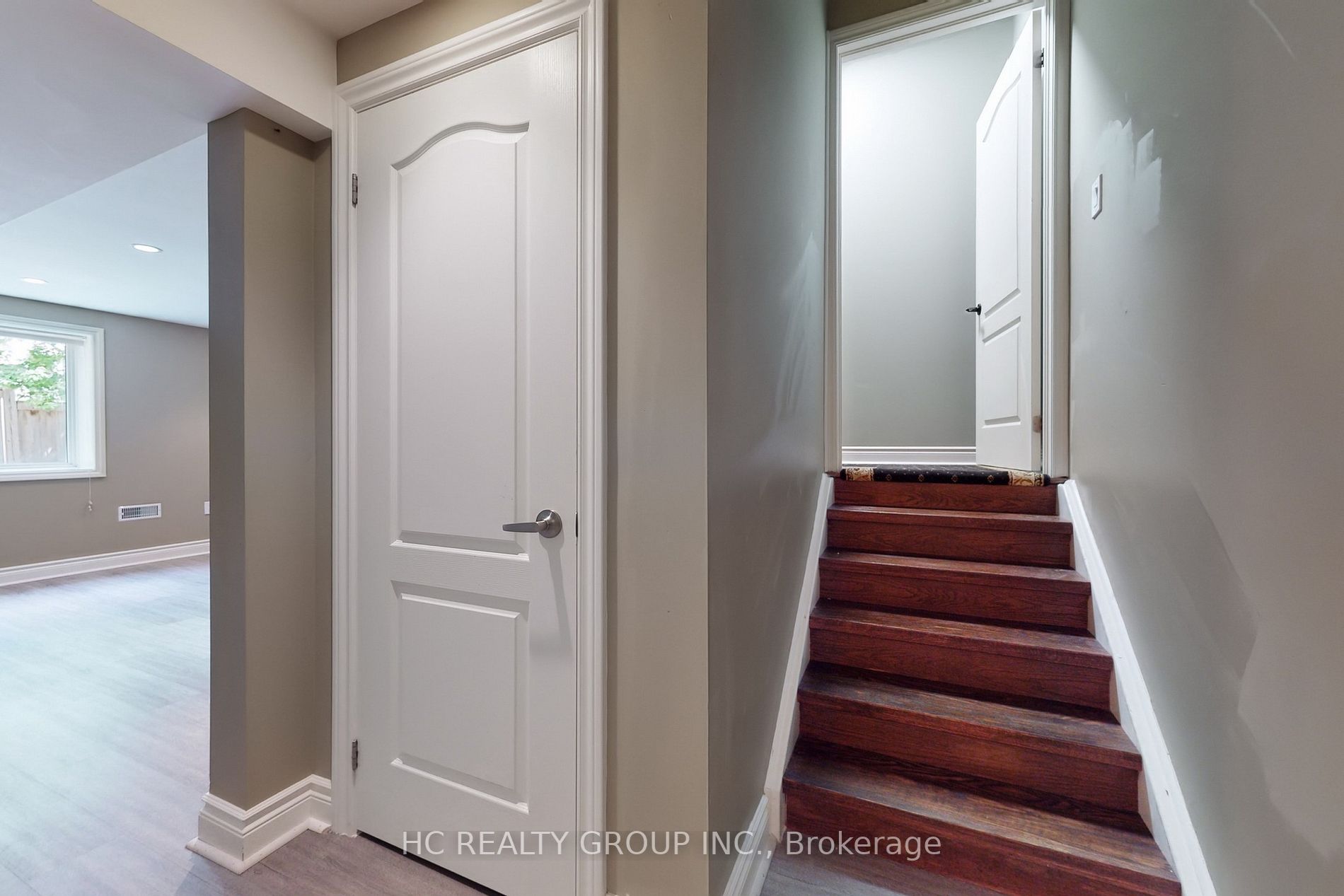 1071 warby Trail