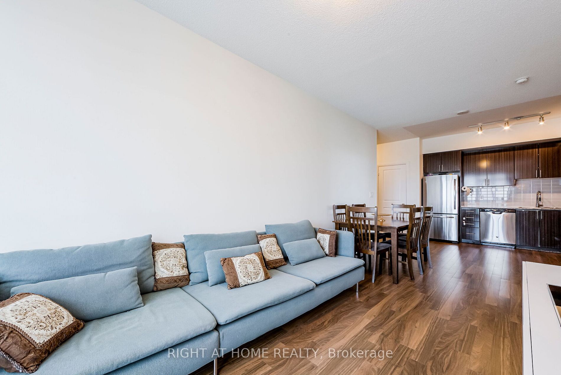 7171 Yonge St, #1207