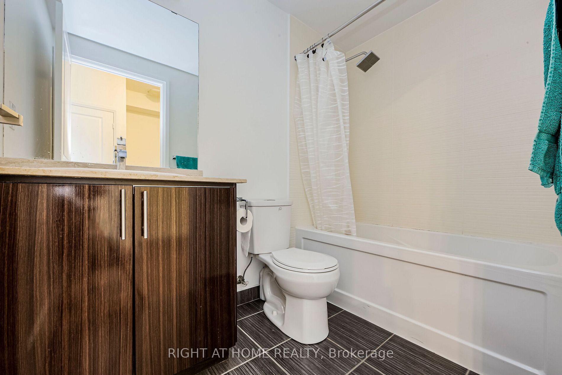 7171 Yonge St, #1207