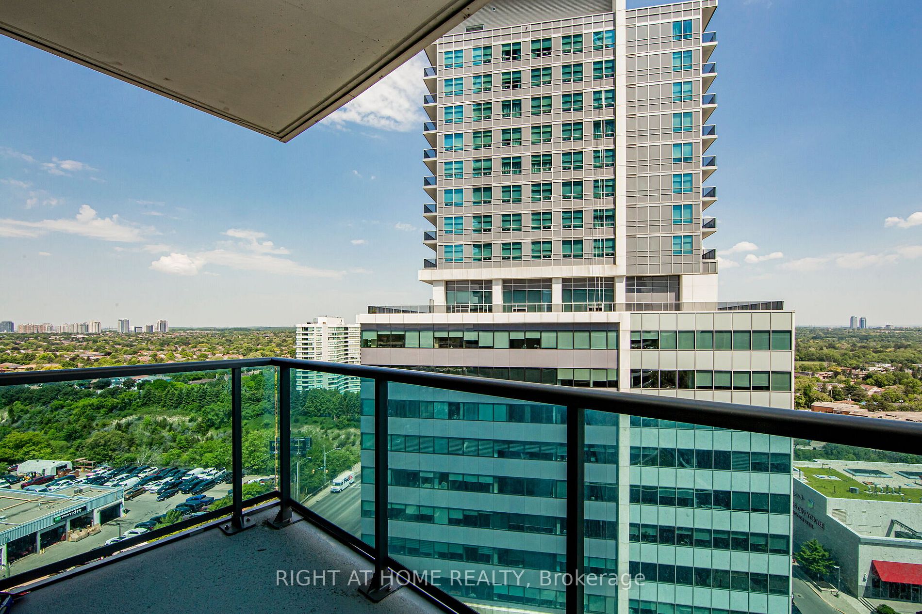 7171 Yonge St, #1207