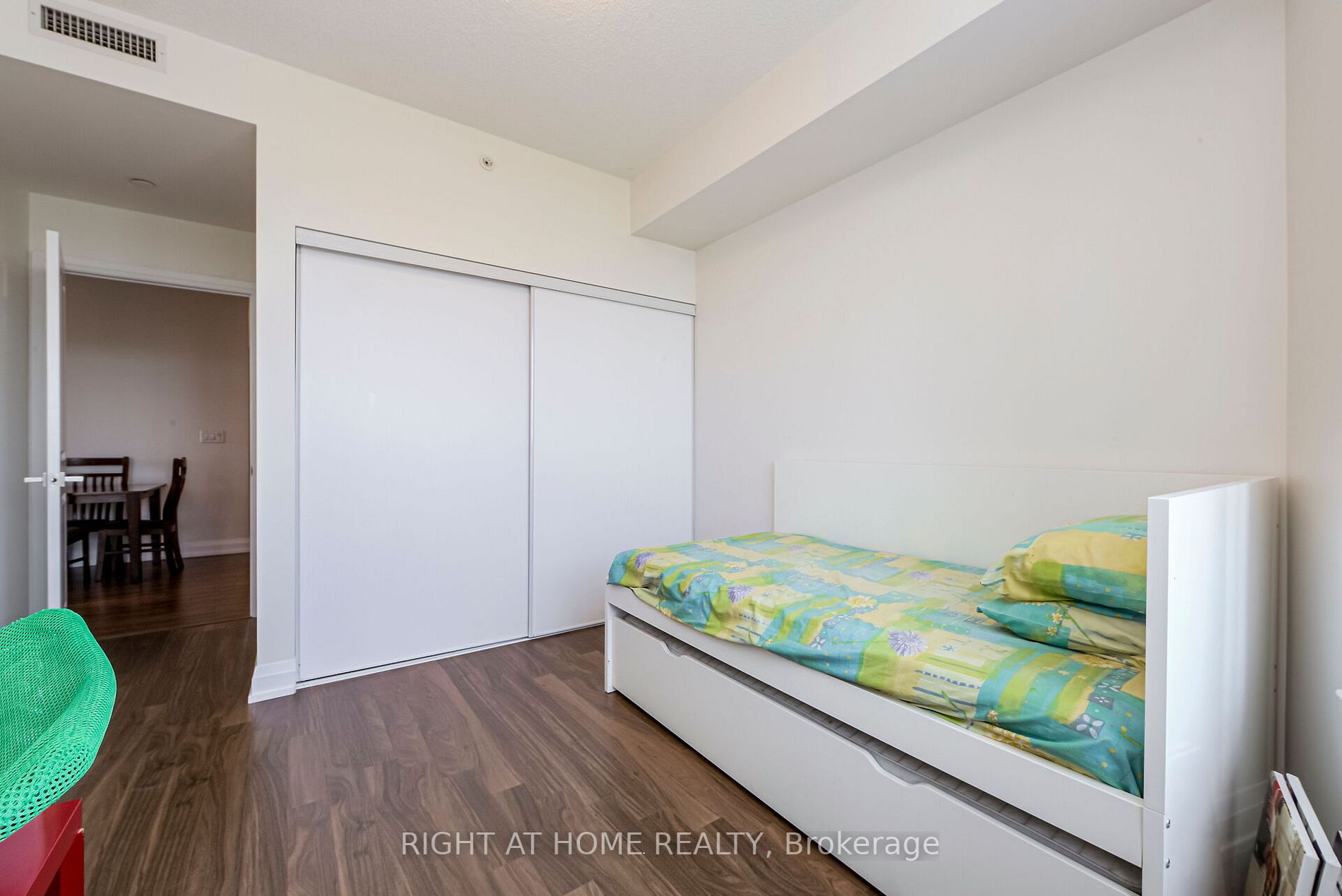7171 Yonge St, #1207