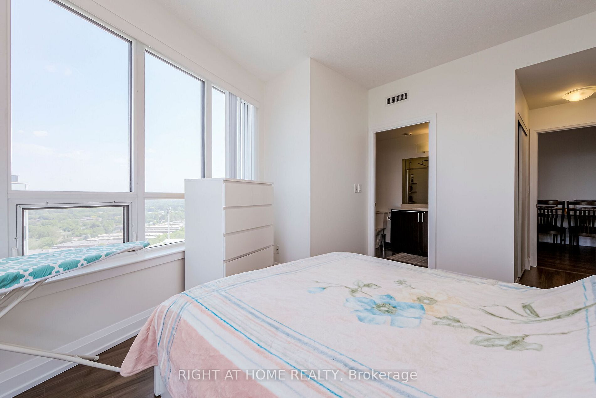 7171 Yonge St, #1207