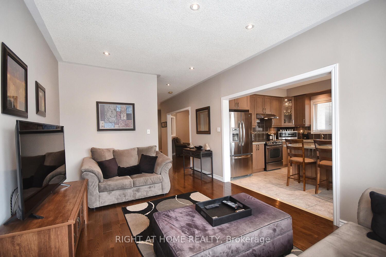 67 Toporowski Ave