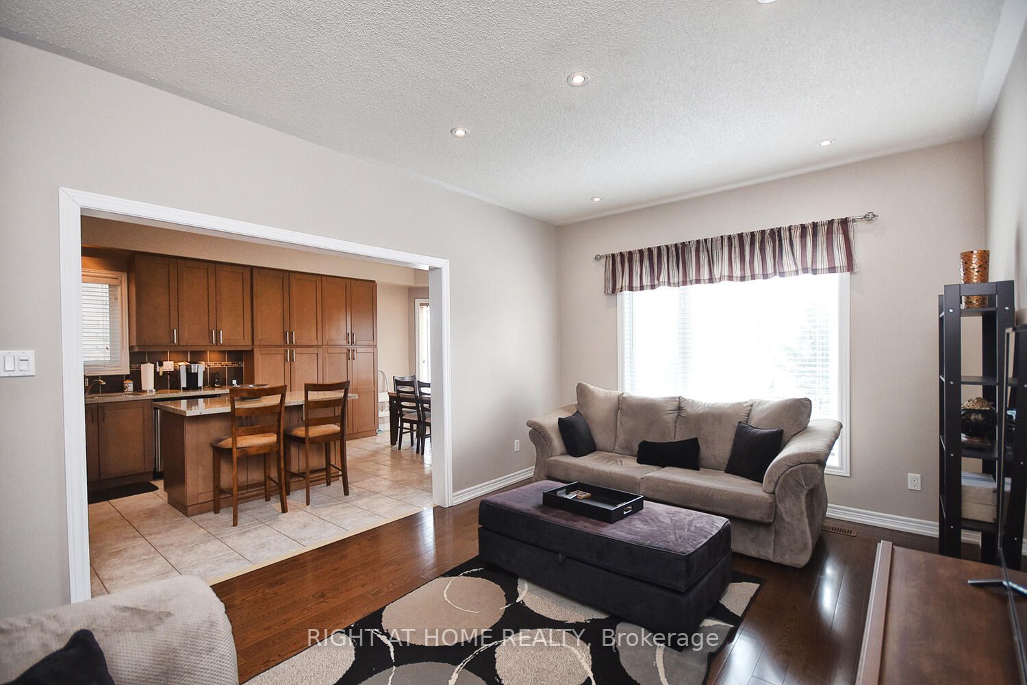 67 Toporowski Ave