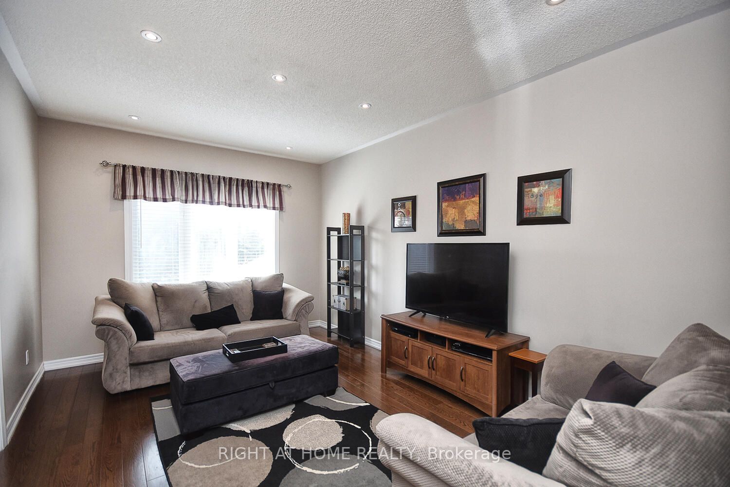 67 Toporowski Ave