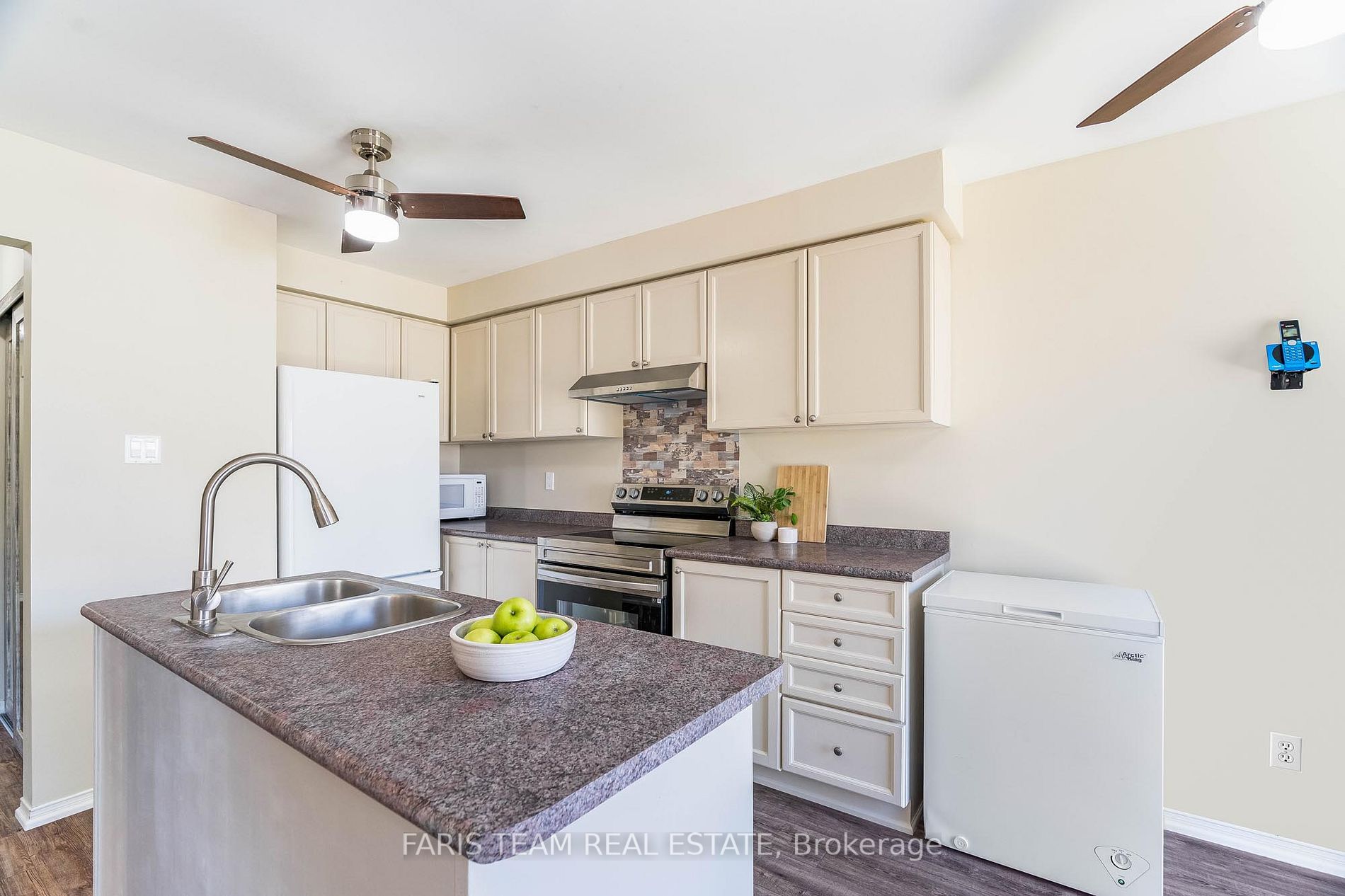 76 Mccarthy Cres