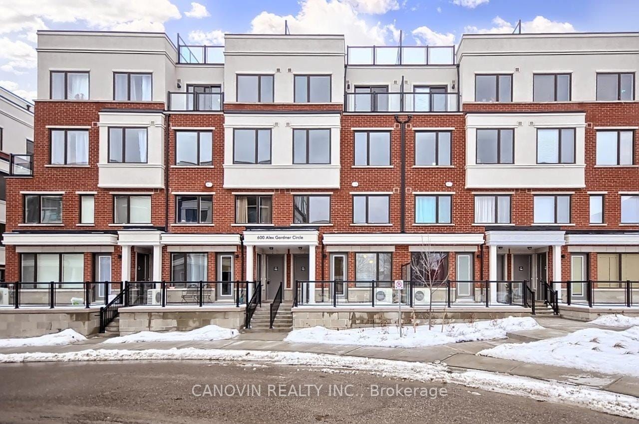 600 Alex Gardner Circle, #111