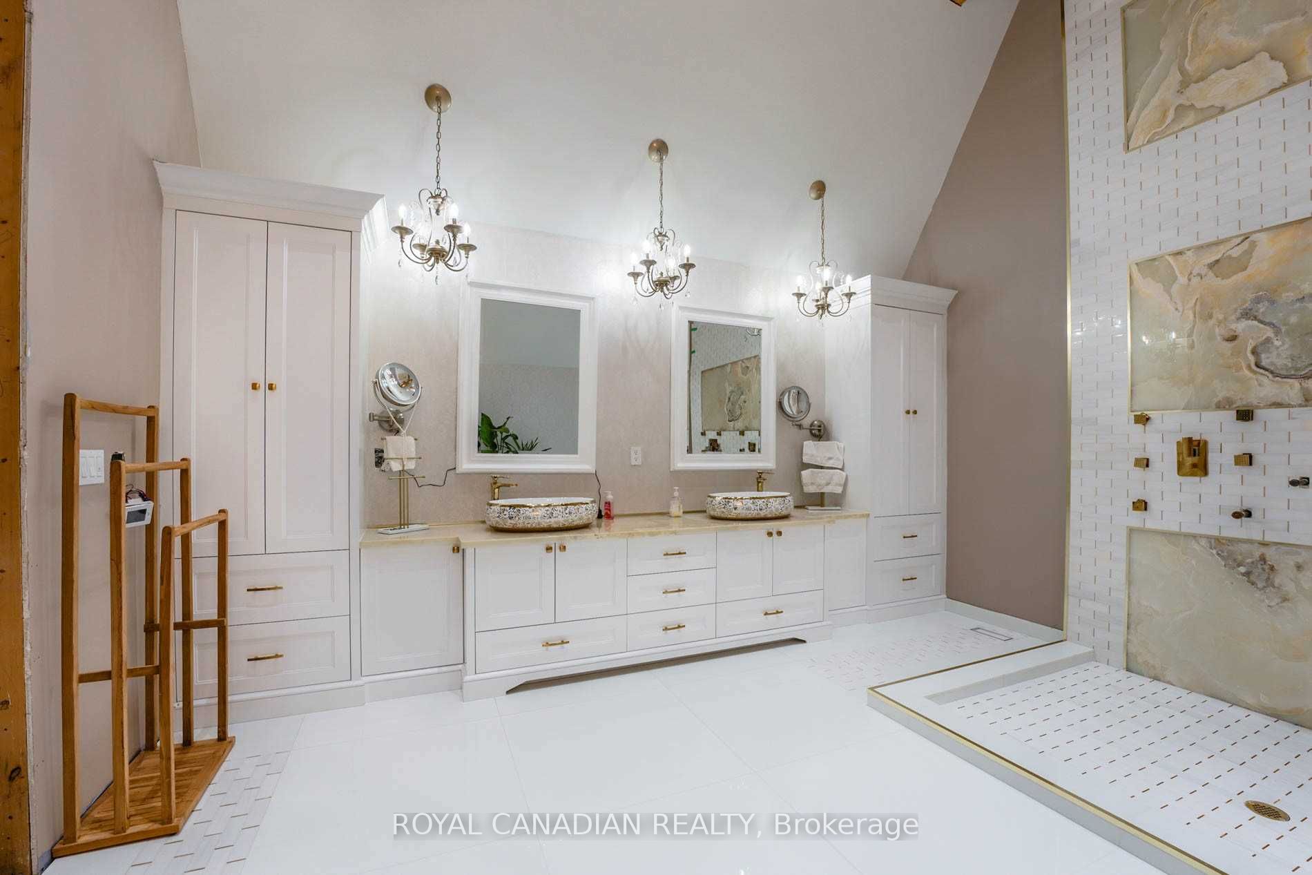 15 Glenview Heights Lane