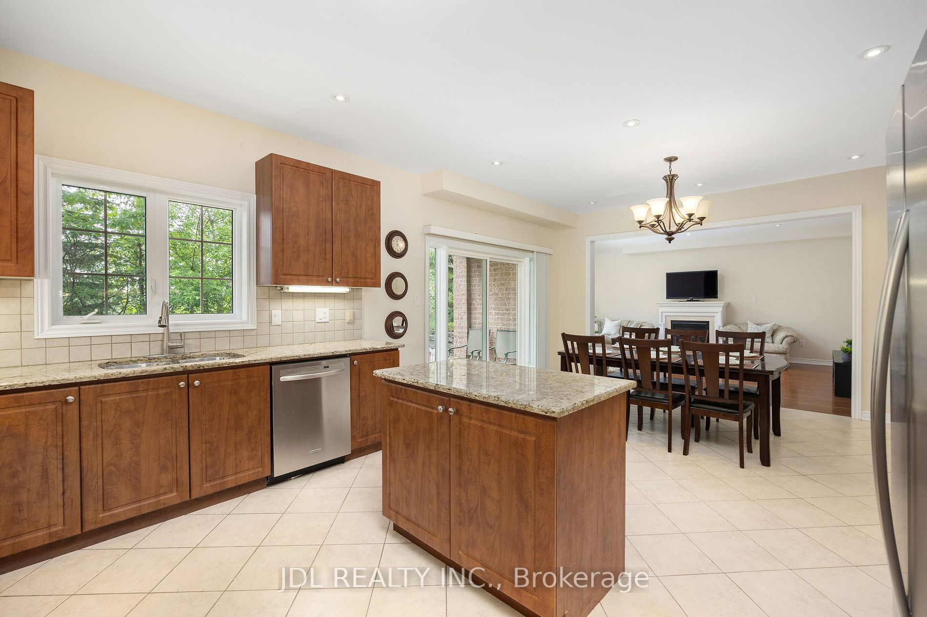 19 Princess Isabella Crt
