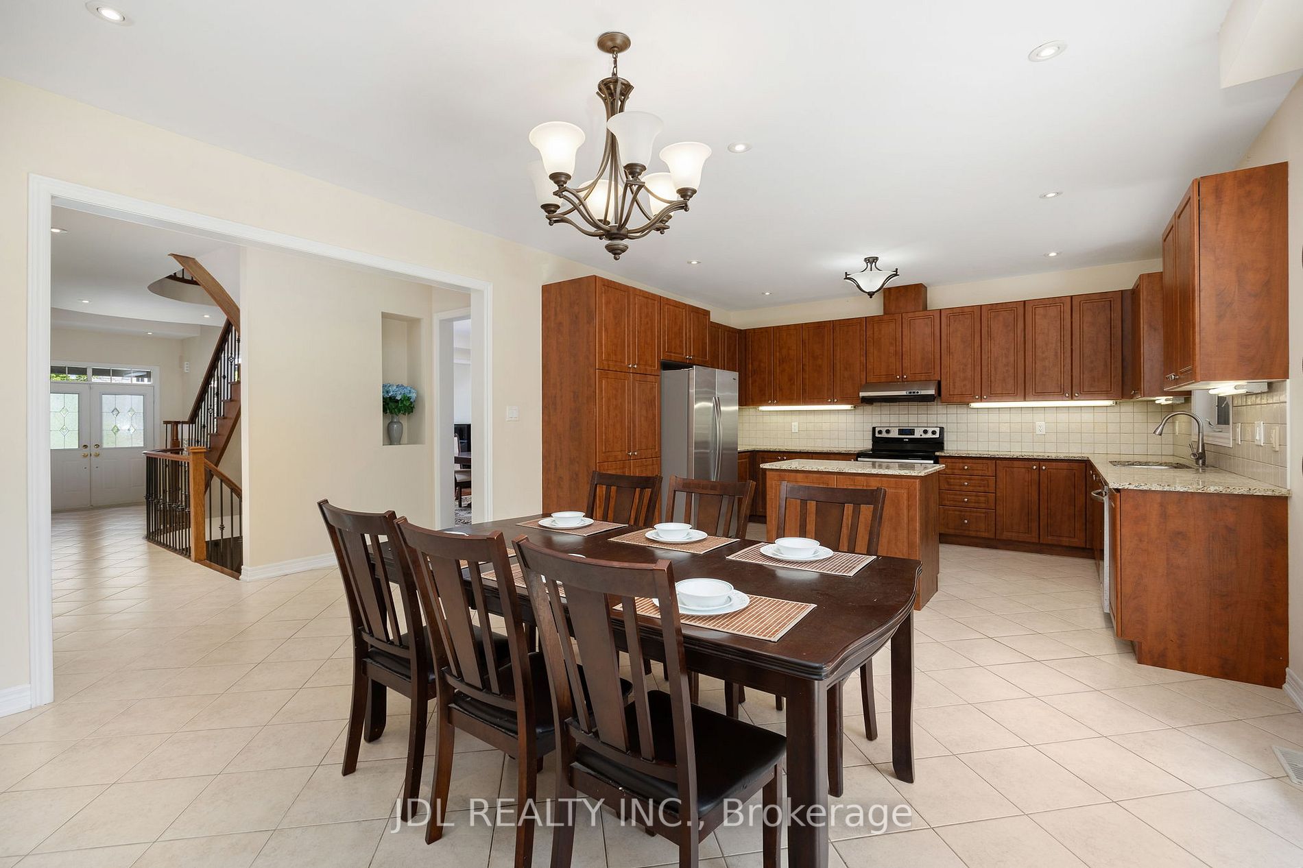 19 Princess Isabella Crt