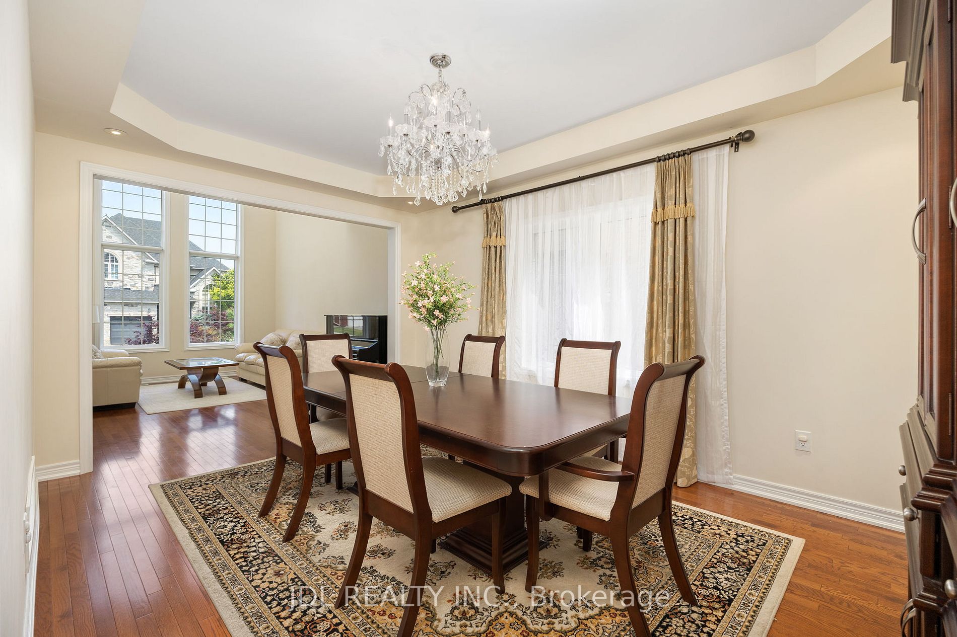 19 Princess Isabella Crt