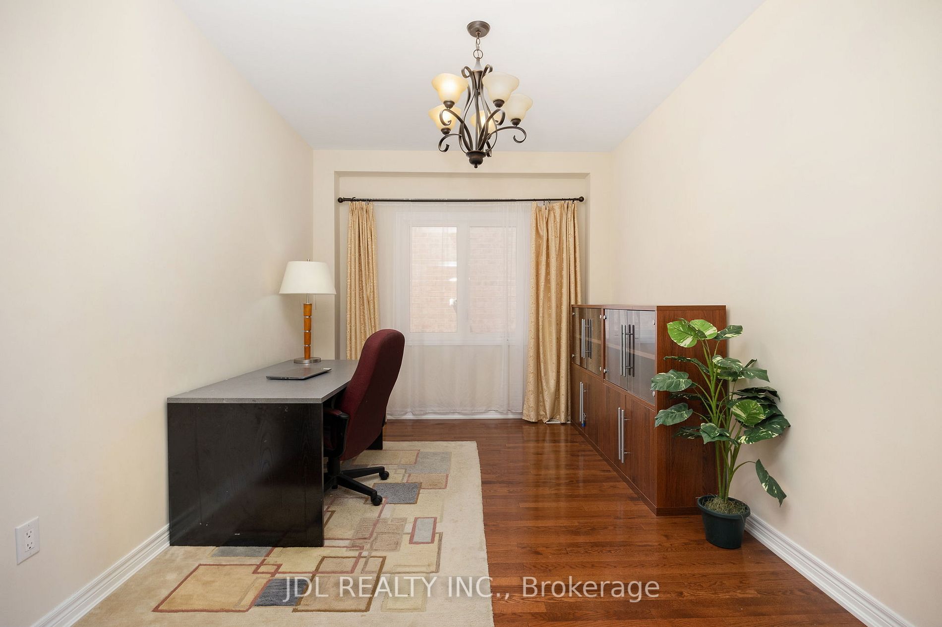 19 Princess Isabella Crt