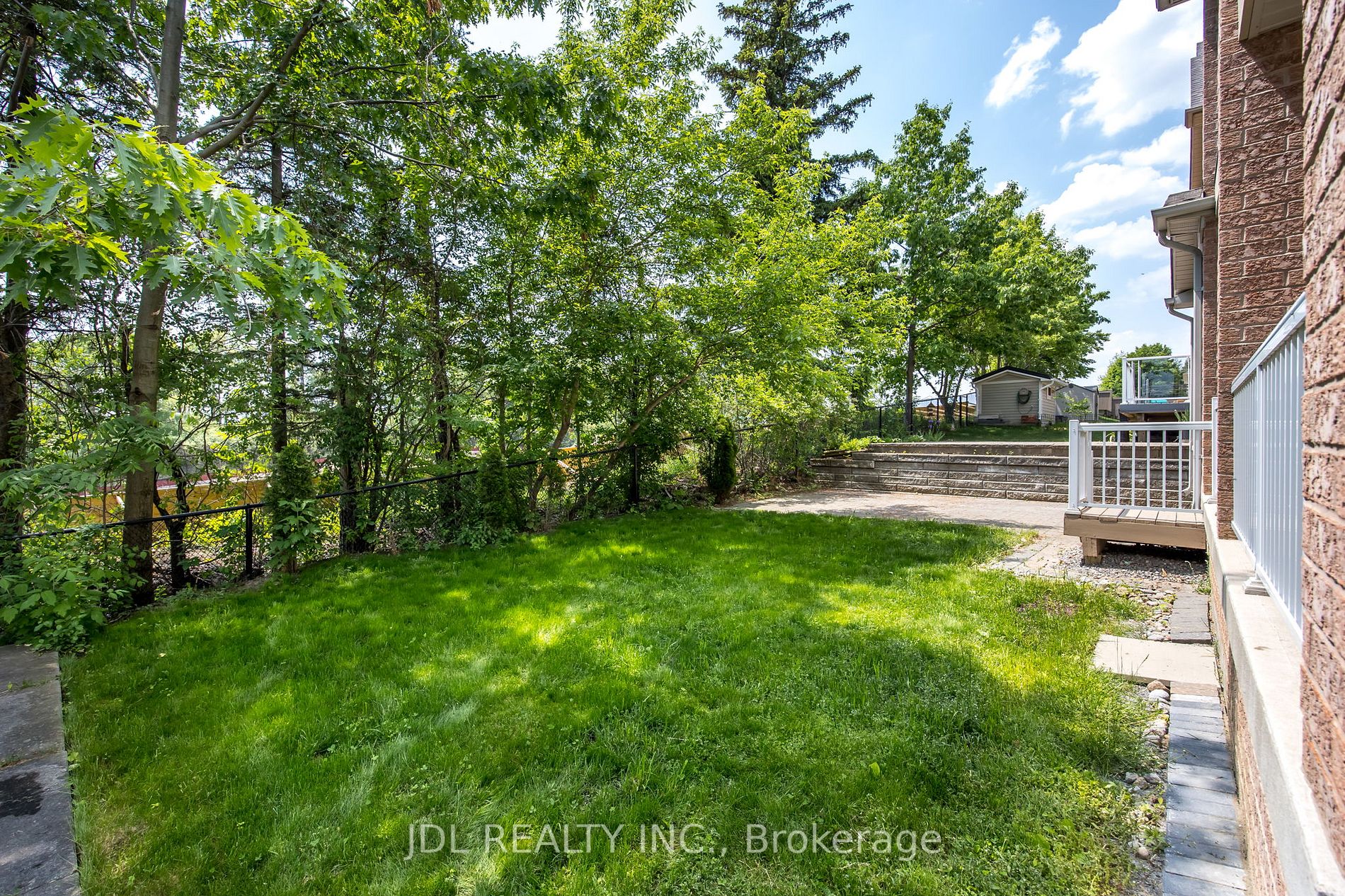 19 Princess Isabella Crt