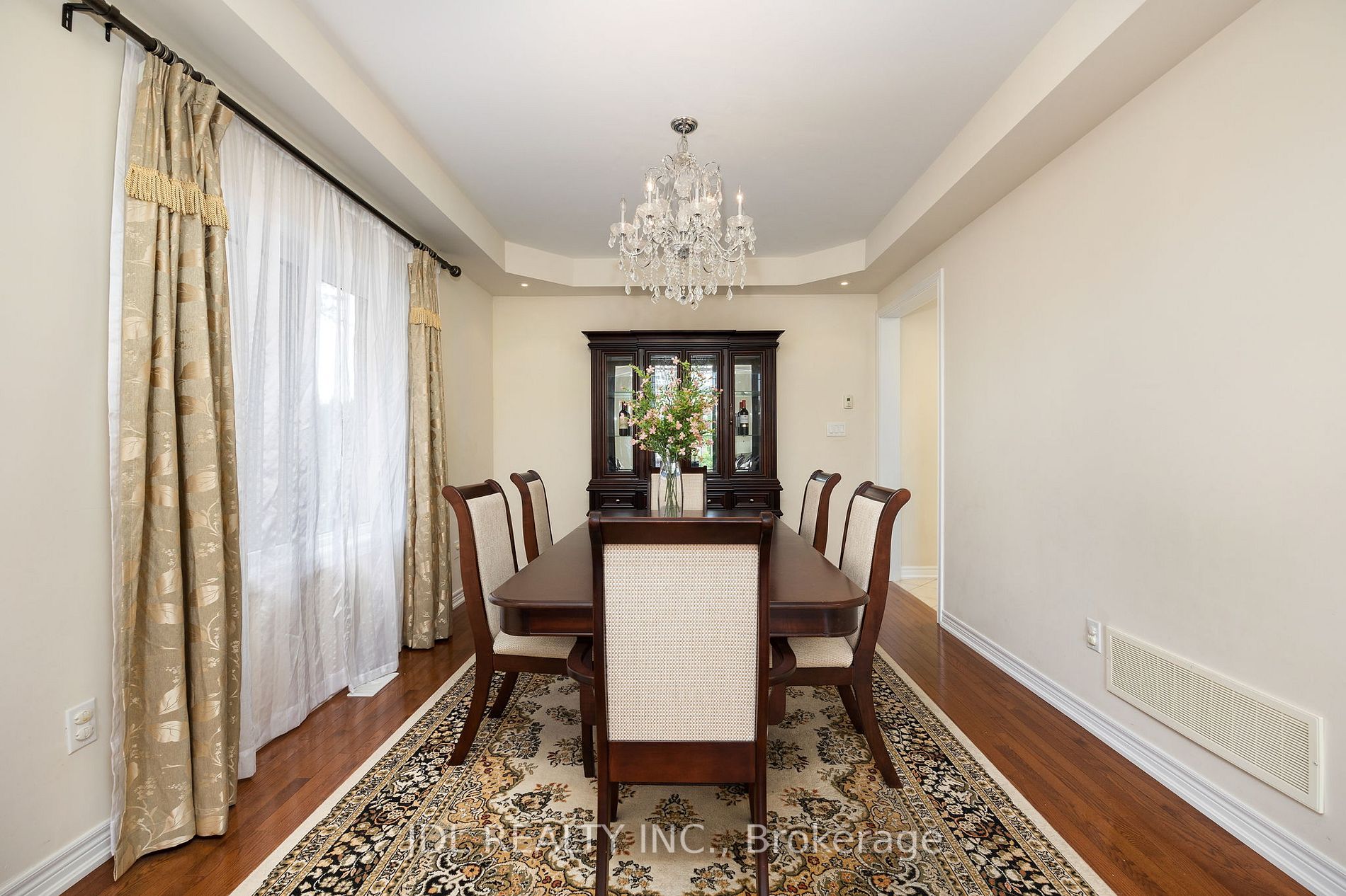 19 Princess Isabella Crt