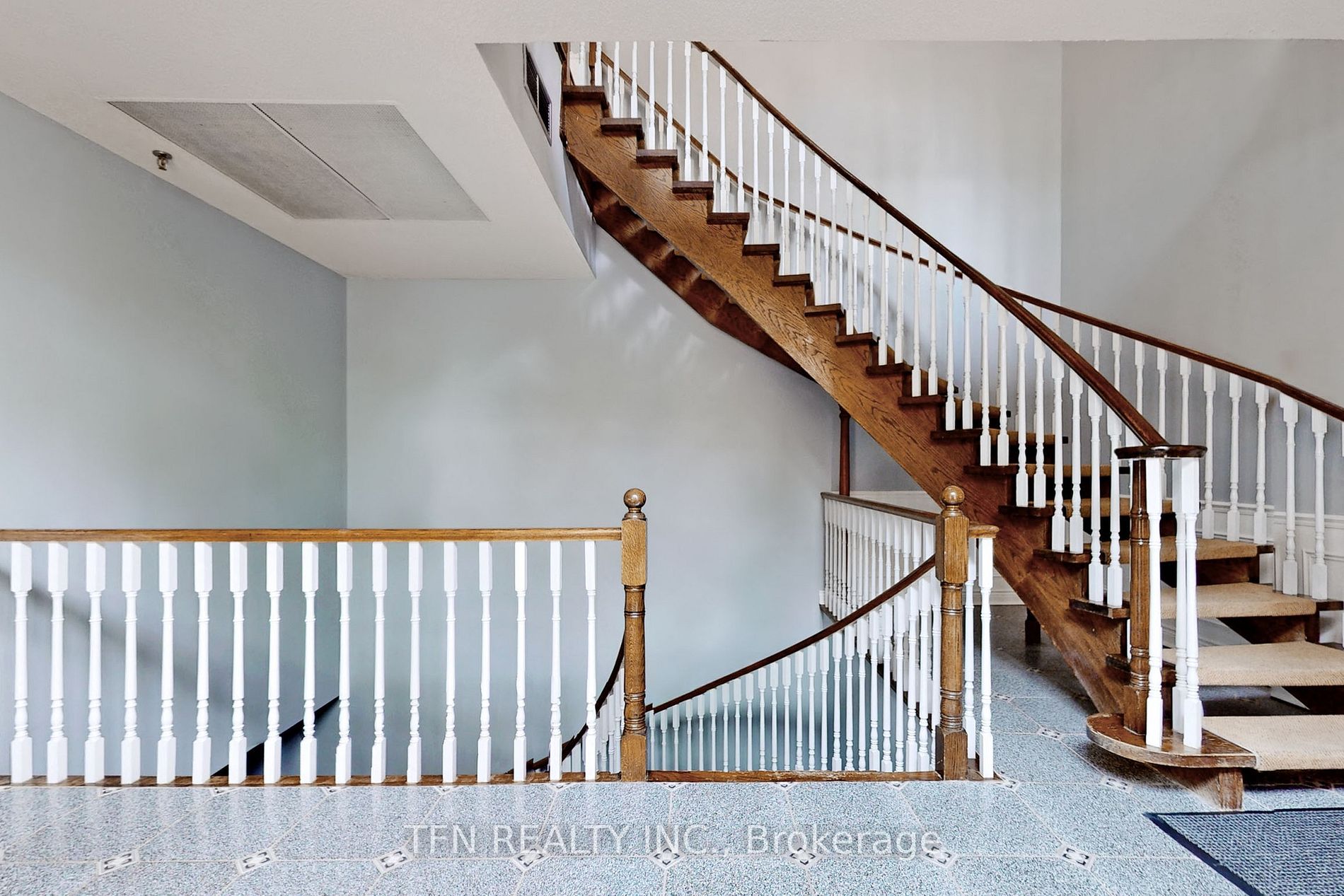 Listing N6096992 - Large Photo # 4