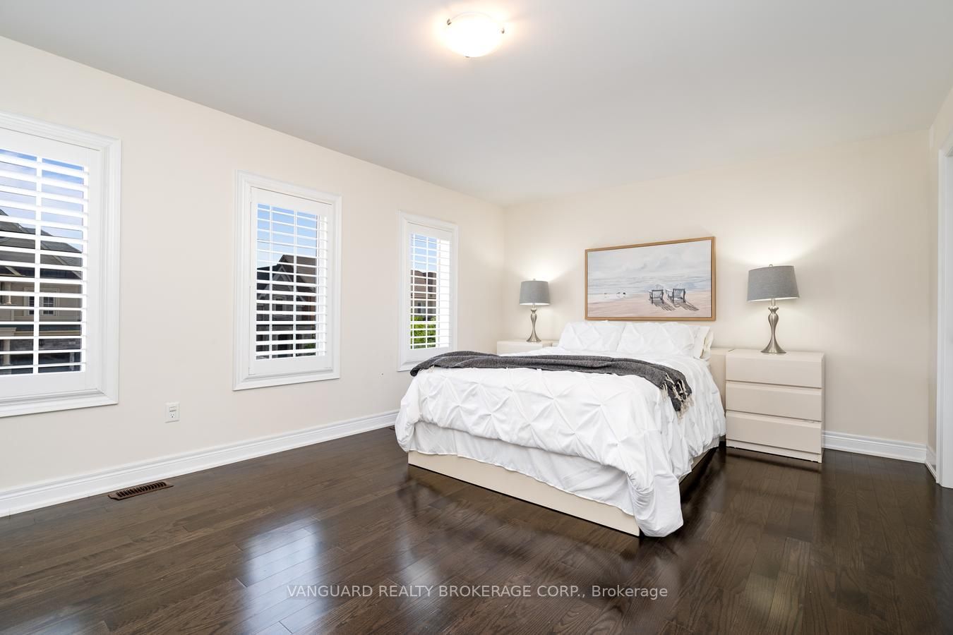 38 Dunrobin Cres
