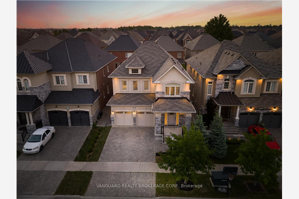 38 Dunrobin Cres, Vaughan