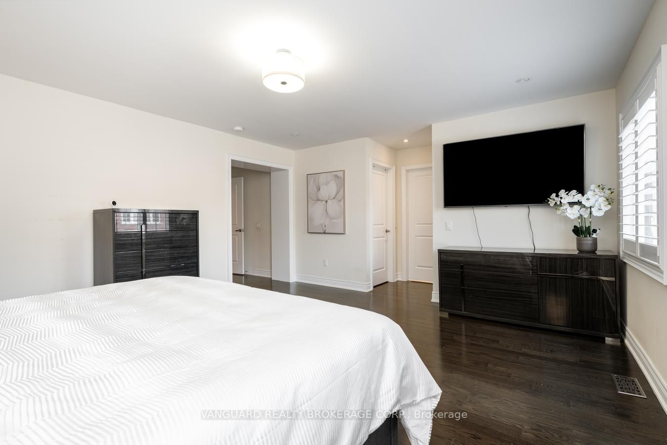 38 Dunrobin Cres