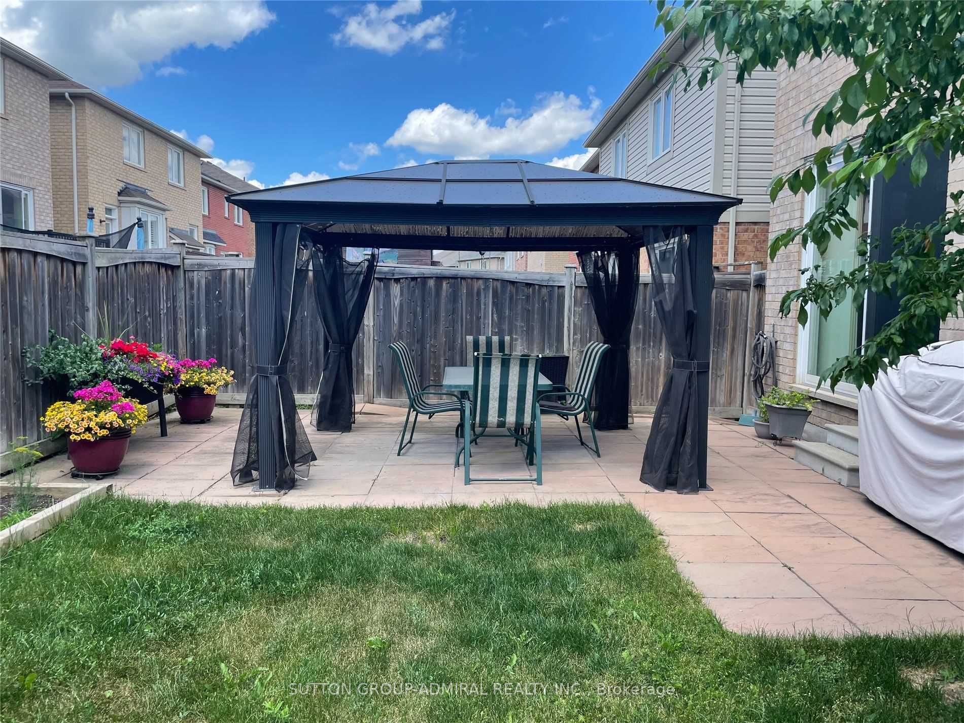 63 Ross Patrick Cres