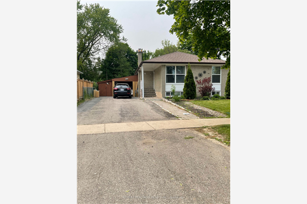 77 Murray Dr, Aurora