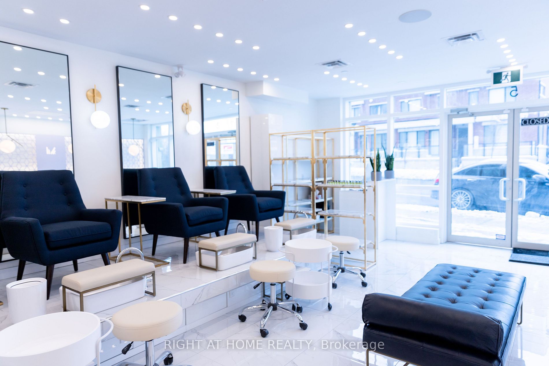 15277 Yonge St, #5