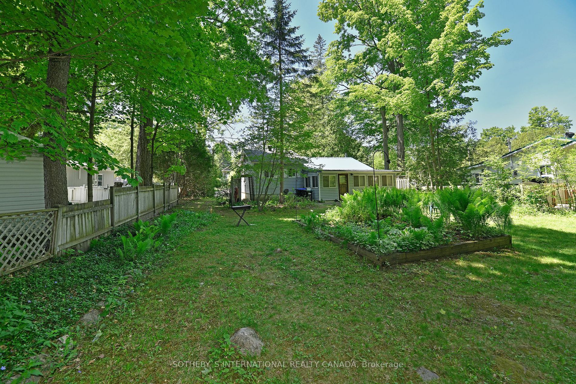 2033 Kate Ave