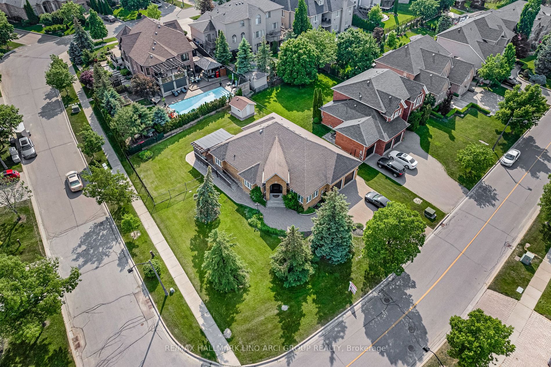 308 Roselawn Dr