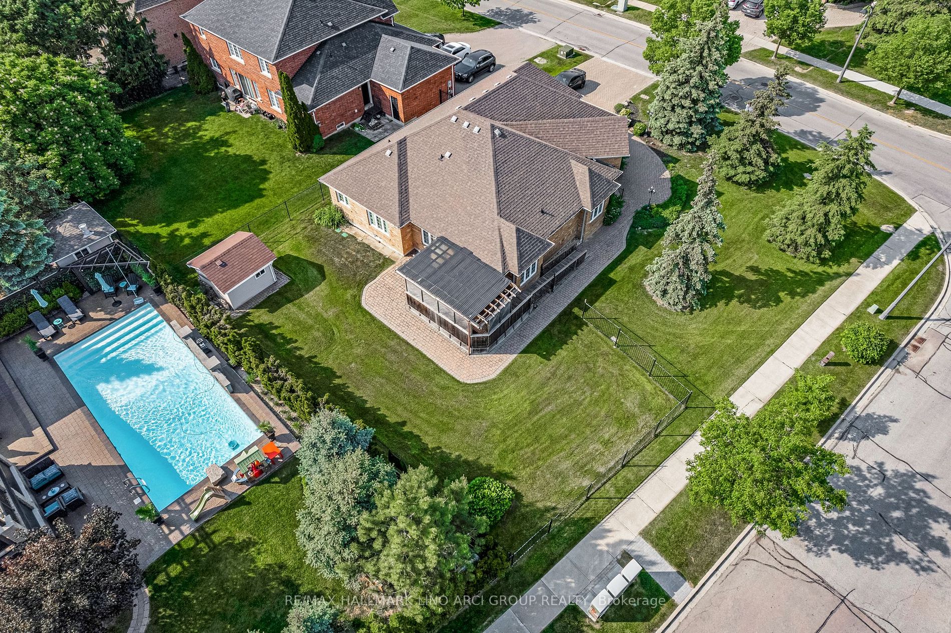 308 Roselawn Dr