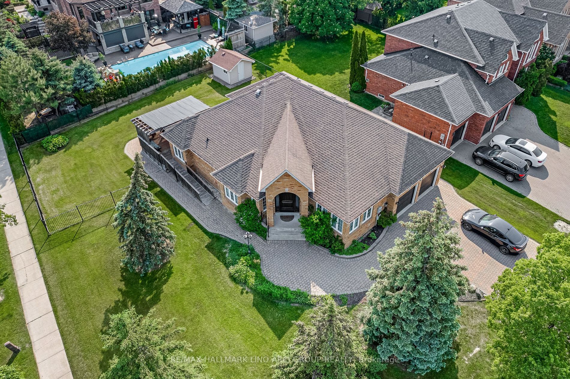 308 Roselawn Dr