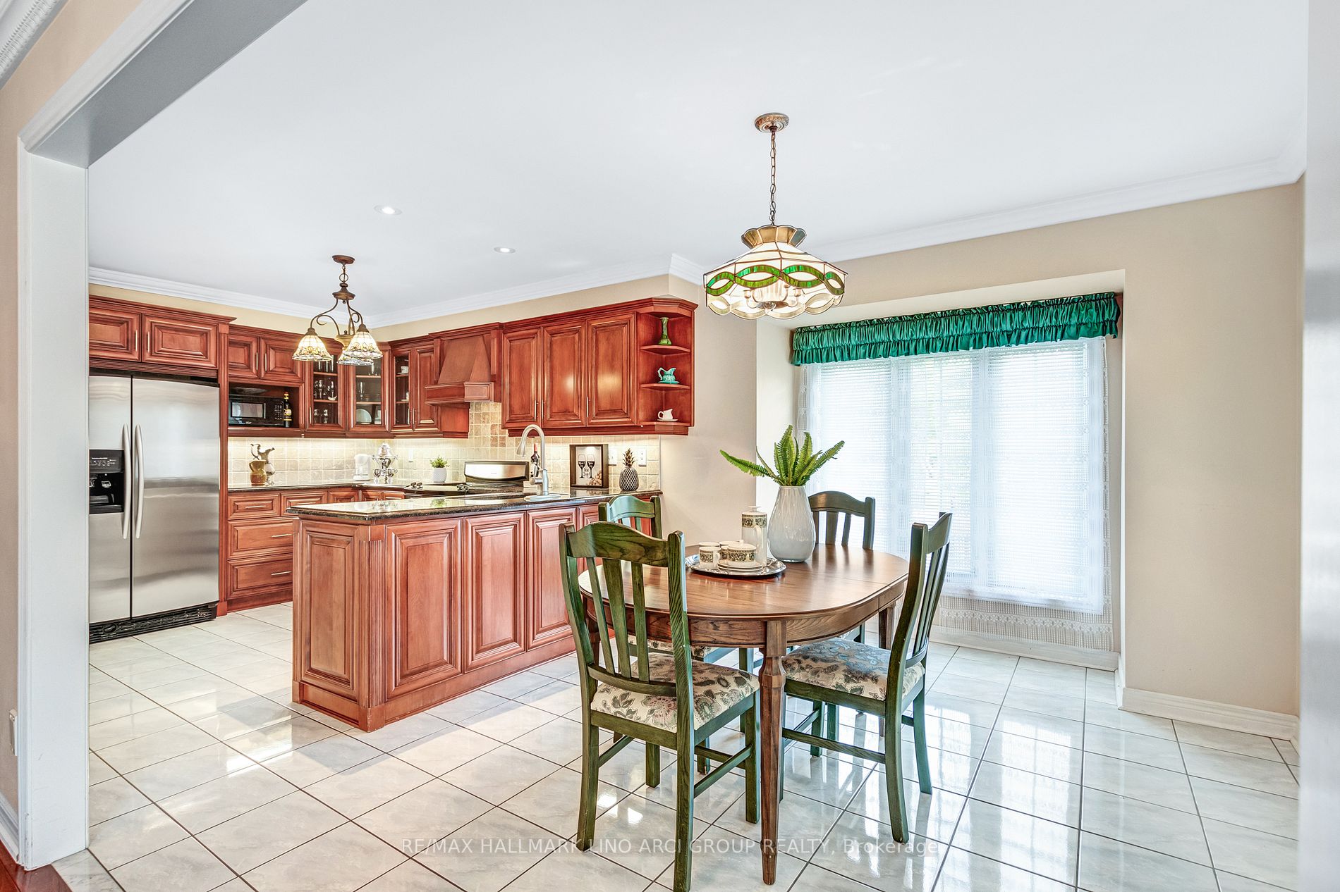 308 Roselawn Dr