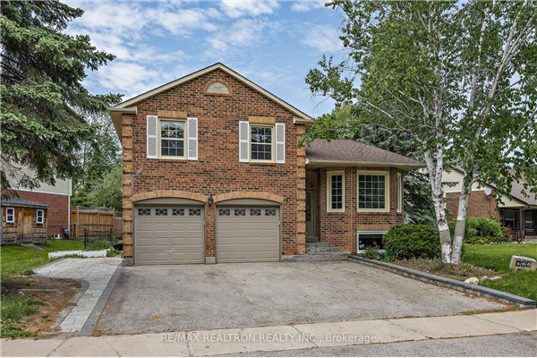466 Alex Doner Dr, Newmarket