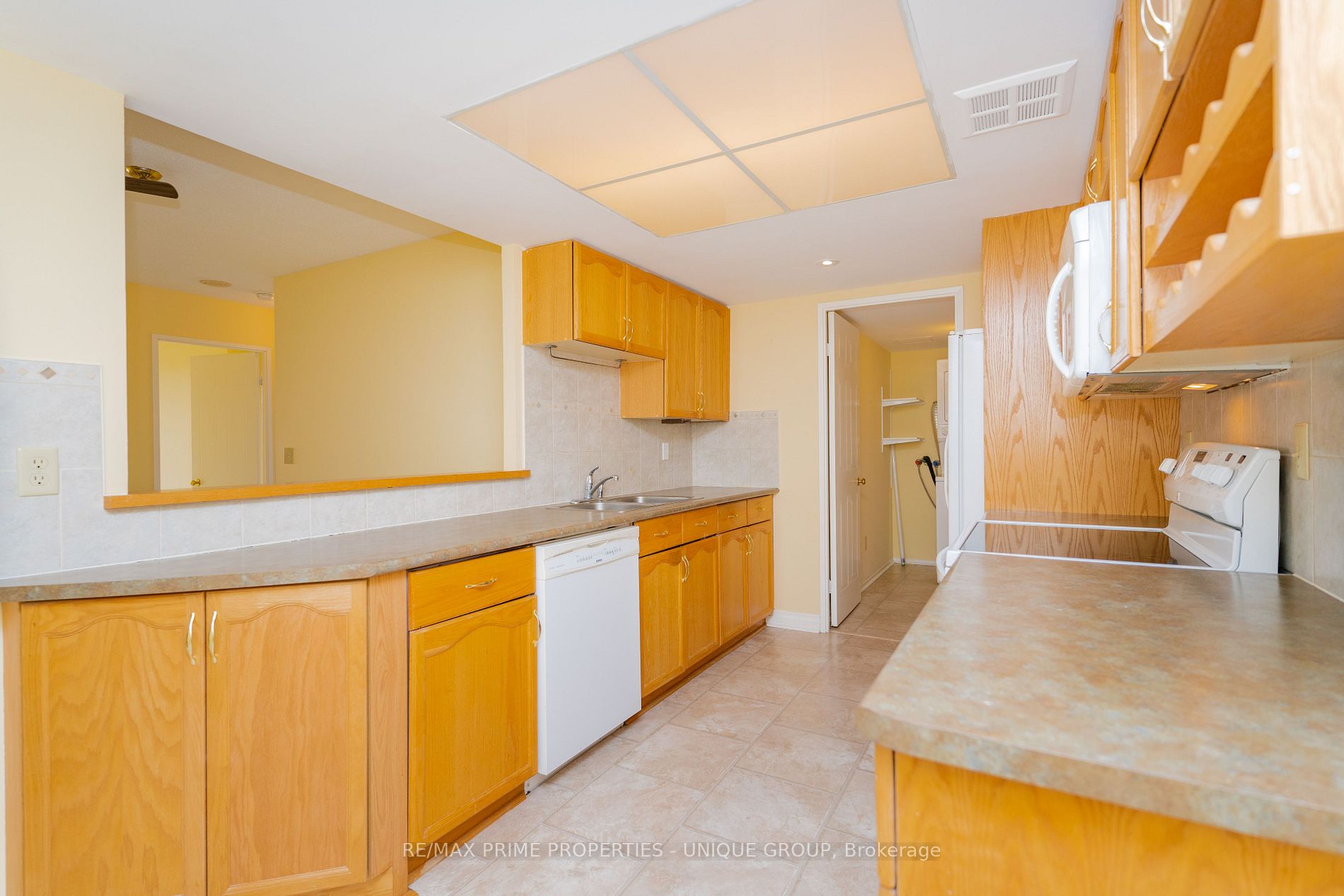 33 Weldrick Rd E, #506