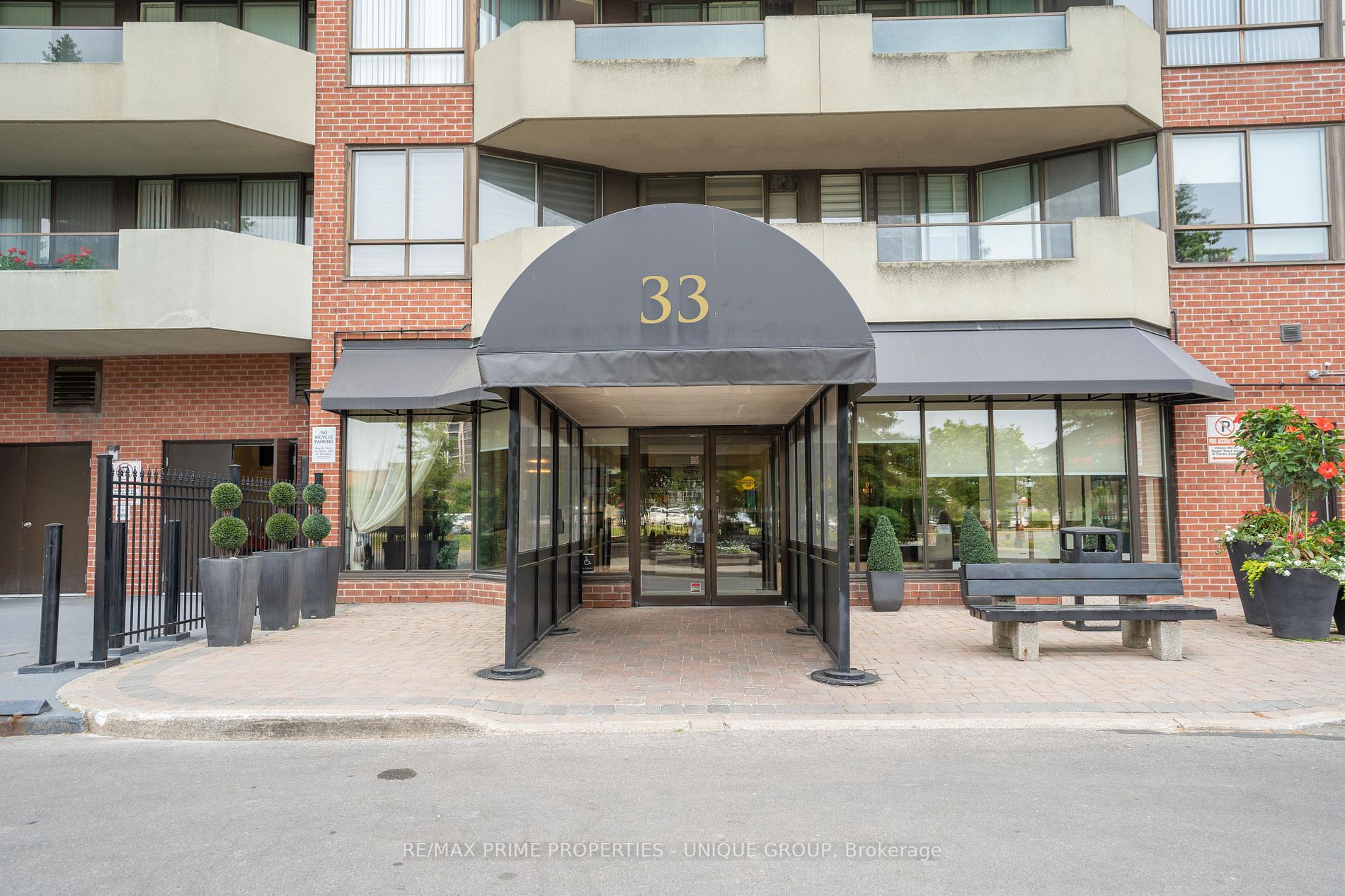 33 Weldrick Rd E, #506