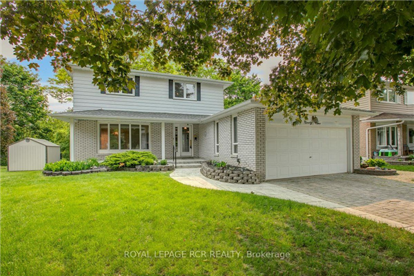 95 Julia Crt, Newmarket