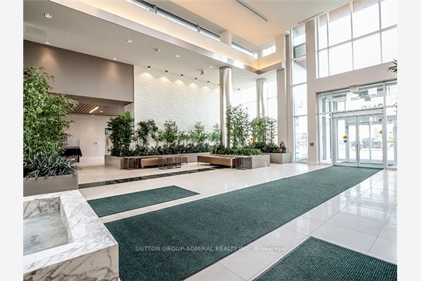 9600 Yonge St, Richmond Hill