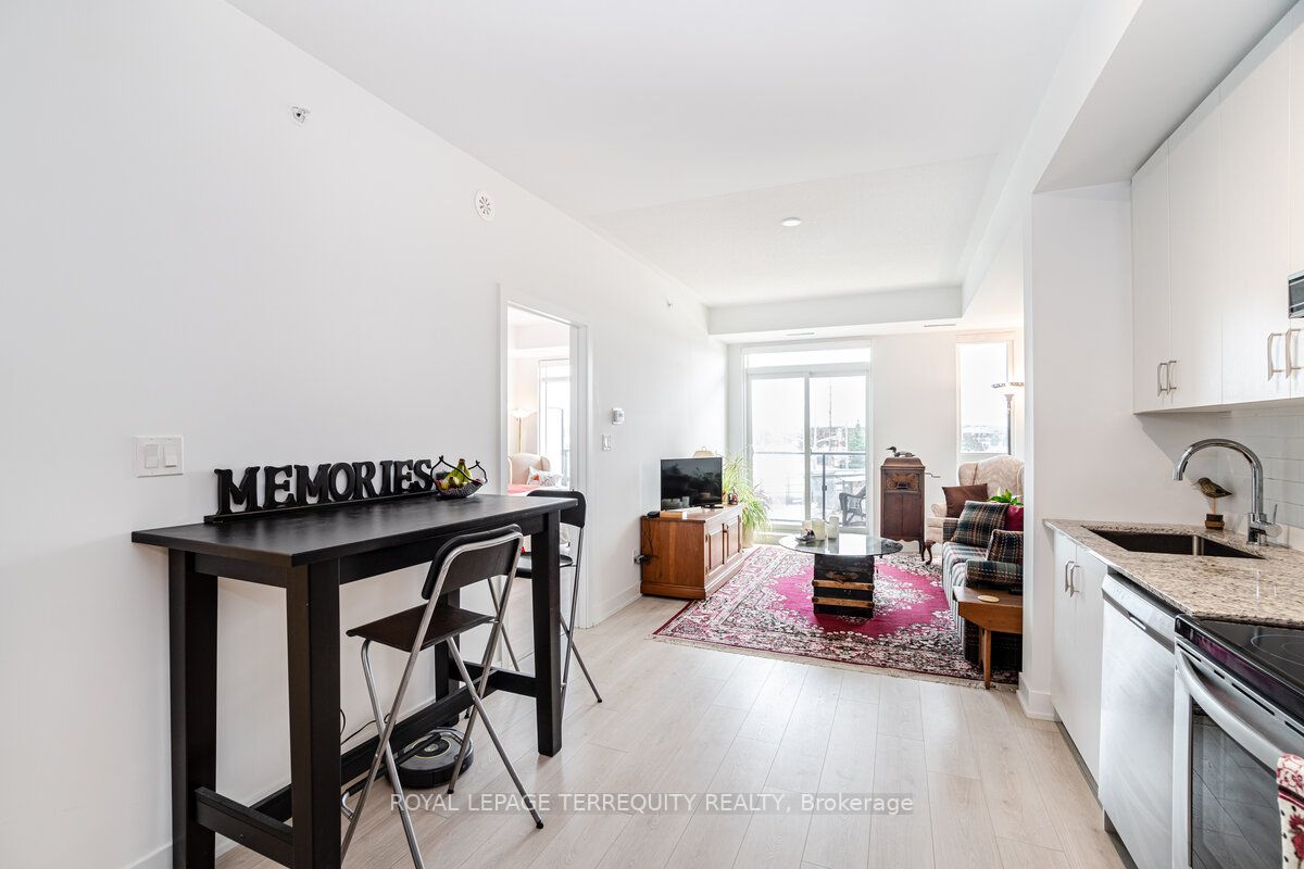 1709 Bur Oak Ave, #205