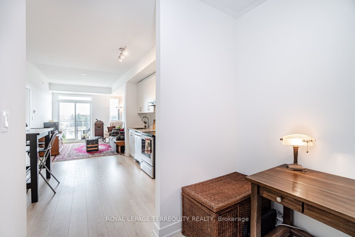 1709 Bur Oak Ave, #205