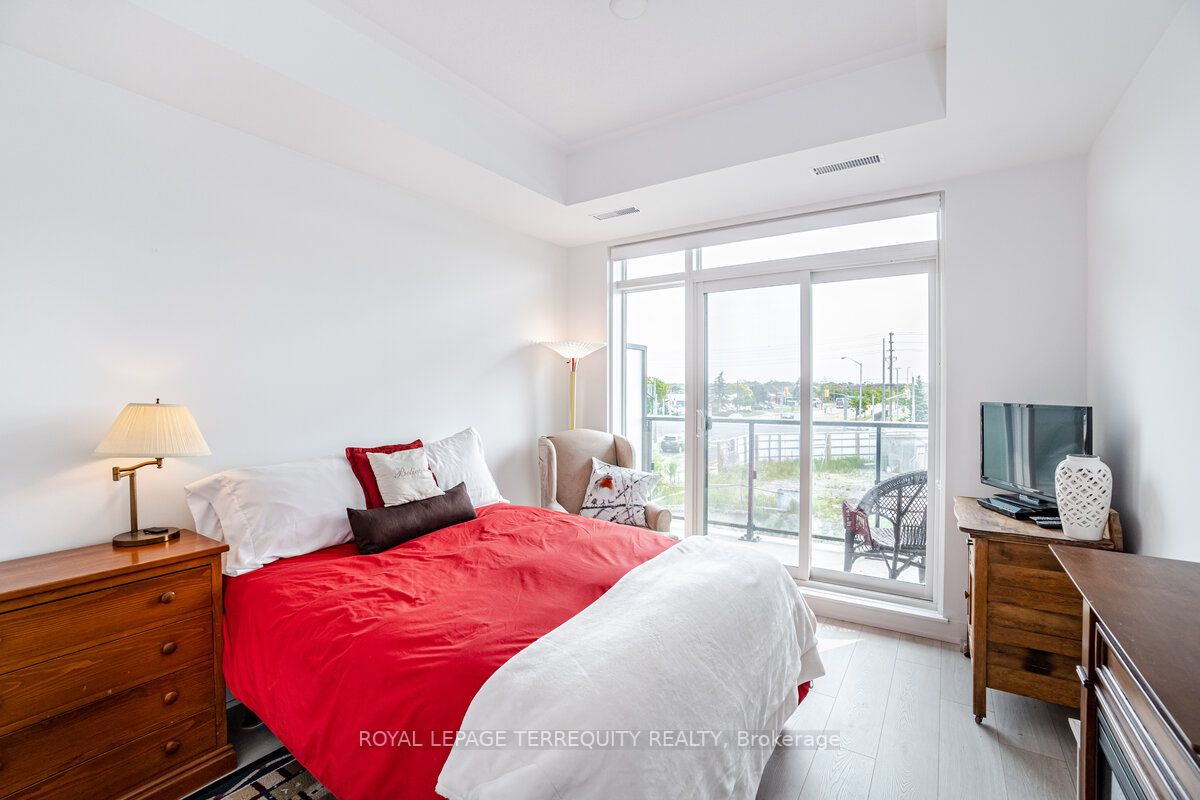 1709 Bur Oak Ave, #205