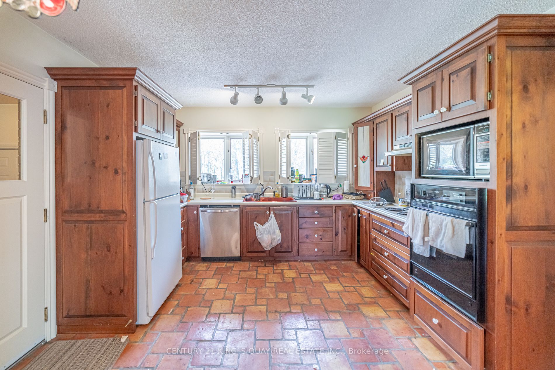 45 Thornheights Rd