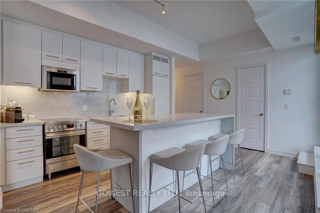 233 Broward Way, #10