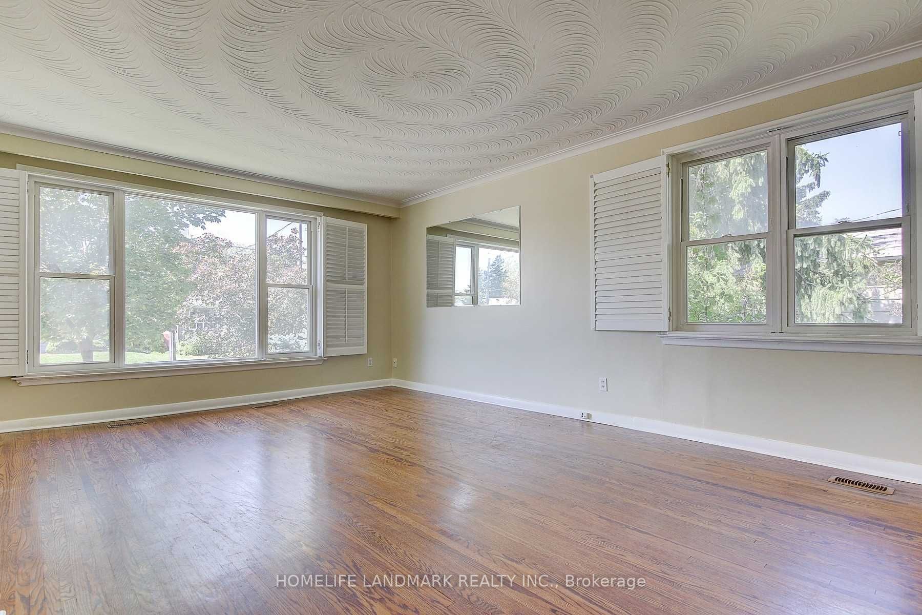 177 Maple Ave