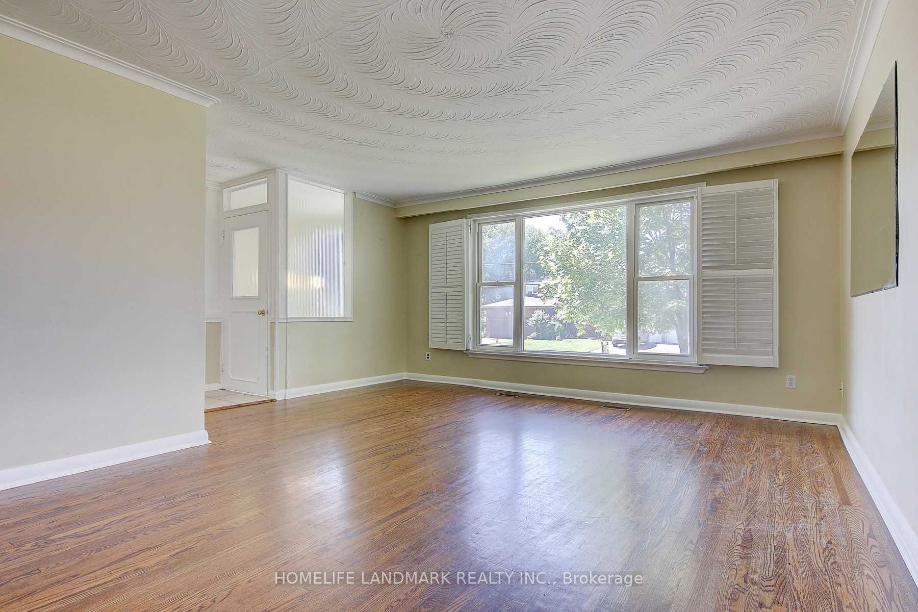 177 Maple Ave