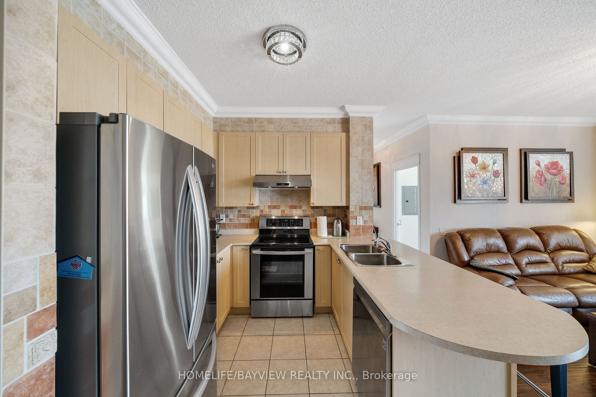 11121 Yonge St, #623
